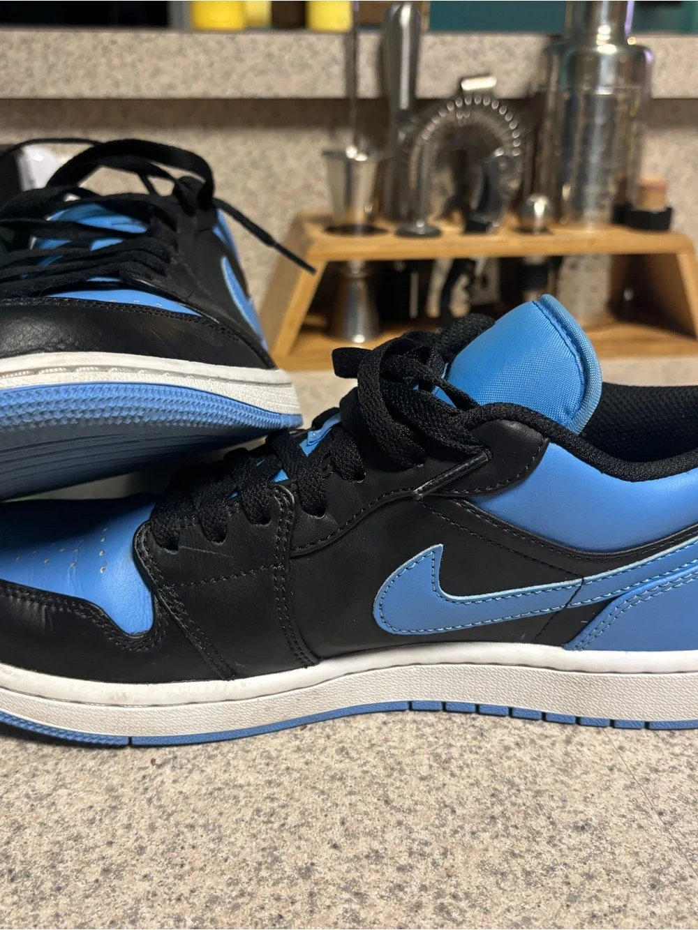 Nike Jordan Low Top Dunks - Black & University Blue Men’s 8.5 Like New